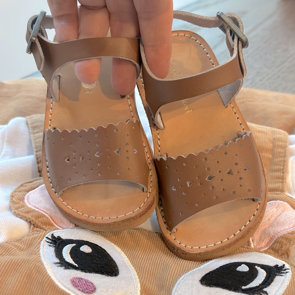 Sz 5 Freshly Picked, Cognac Laguna Sandal with Box!